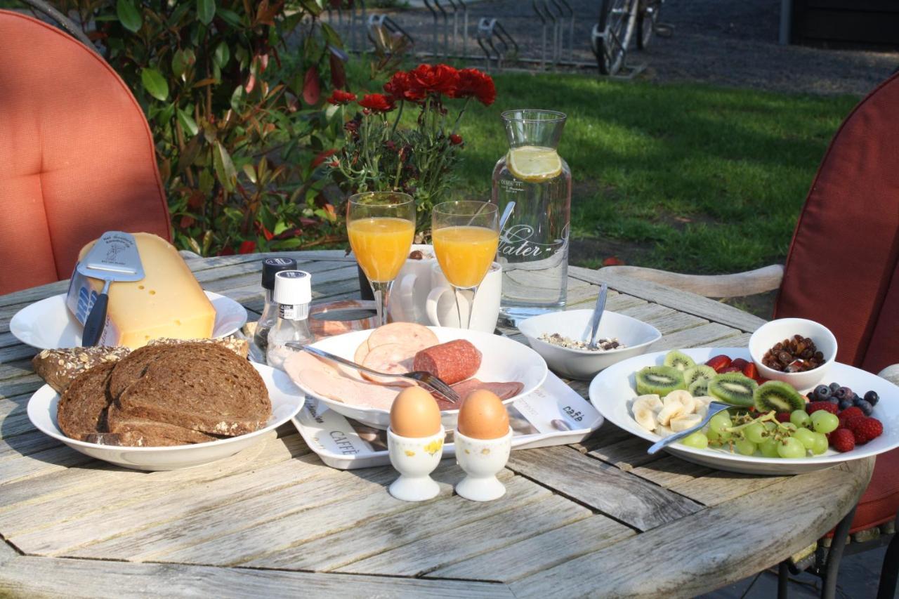 Bed & Breakfast Op 'T Leven 에르멜로 외부 사진